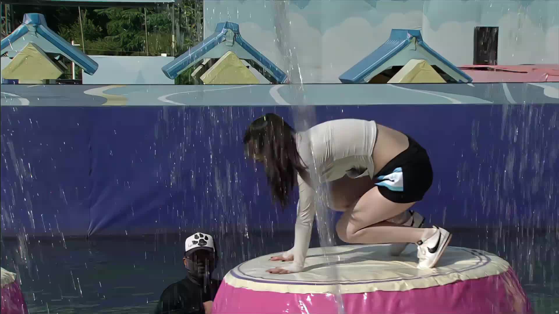 易安歆闯关视频