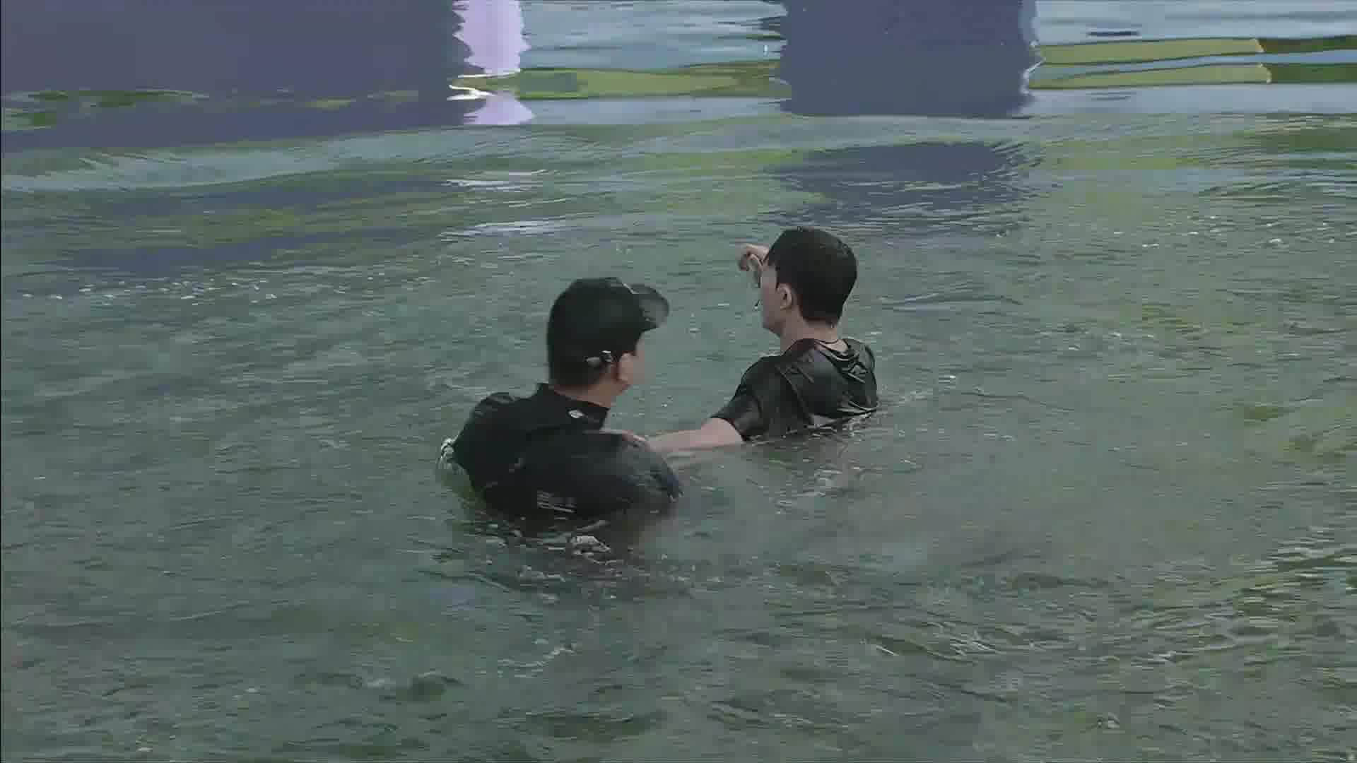 决赛明凯落水视频