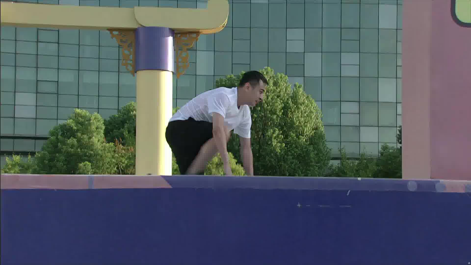 决赛xiaosaGe落水视频