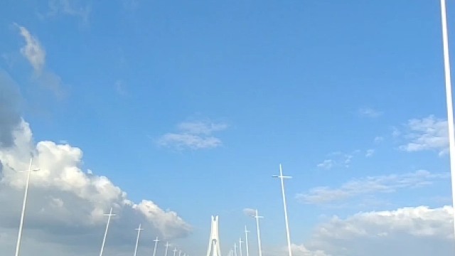 为什么老司机进入隧道前，都会走左侧车道#汽车常识 #每天一个用车知识