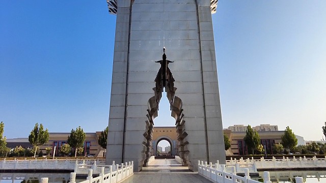 走进金塔欣赏美丽的风景