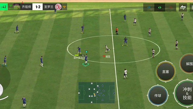 进攻型边后卫参与进攻战术 可引发多种连带战术和选择=带球往中路 直接助攻前锋=前锋角球头球 中点斜线