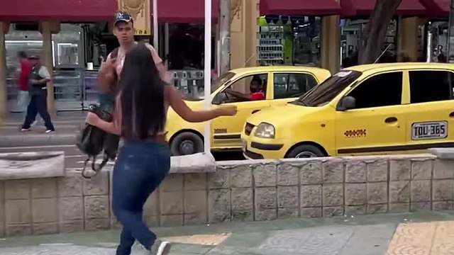 国外街头爆笑整蛊 (1)