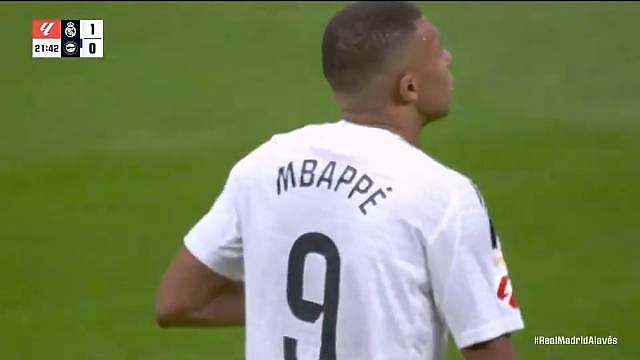 皇马主场3-2阿拉维斯取四连胜全场高光集锦，姆巴佩连续四轮破门巴斯克斯传射西甲第7轮，皇马坐镇主场迎