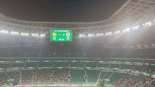 全场第9分钟，国安球迷高喊张玉宁。红牌之后第一个主场，禁赛也要结束了。