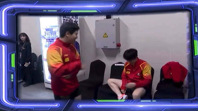 光速下班厉害了 来看看我们大胖头候场区赛前准备是如何可可爱爱的