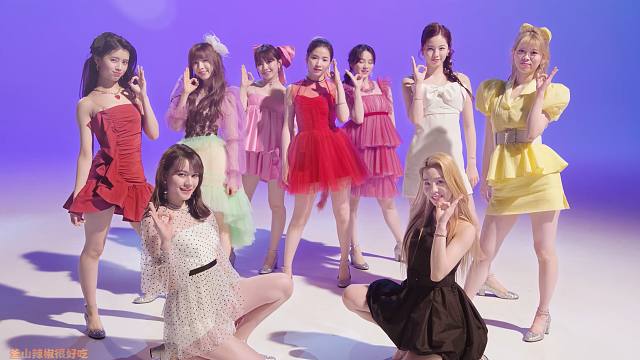 『4K镜面扒舞』NiziU-“Step and a step”镜面放大舞蹈版 放大+加亮+替换音源 