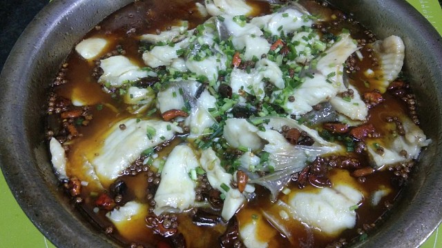 家常冷锅鱼这样做，鲜辣入味，鱼肉嫩滑，下酒下饭都安逸。#美食推荐官 #家常菜 #冷锅鱼