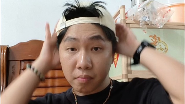 一边抽象一边手势舞，不要爱上我哦！