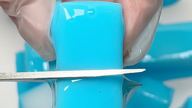 沉浸式剪一块蓝莓果冻条子