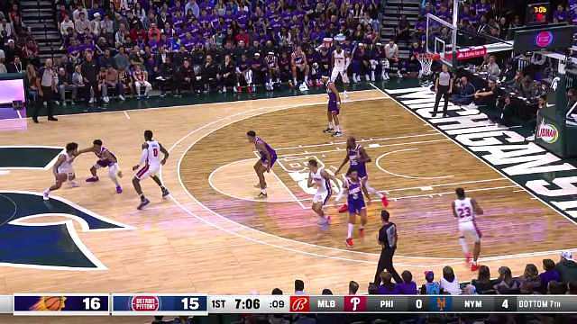 杜兰特今天出战19分钟，12中8，三分球6中4，拿下21分3篮板2助攻，真实命中率高达84%