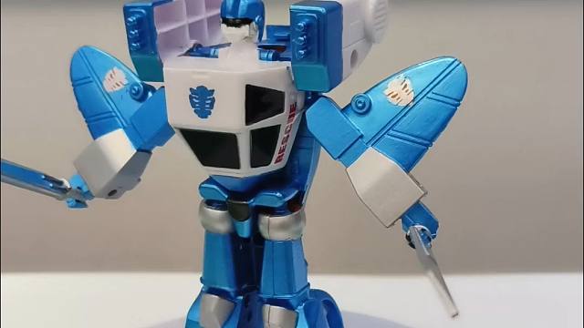 哇咔咔，能源之城城主闪电城主模型玩具