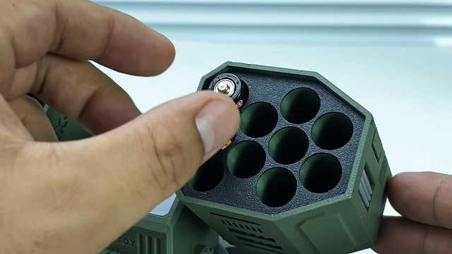 电池炮装弹完毕！