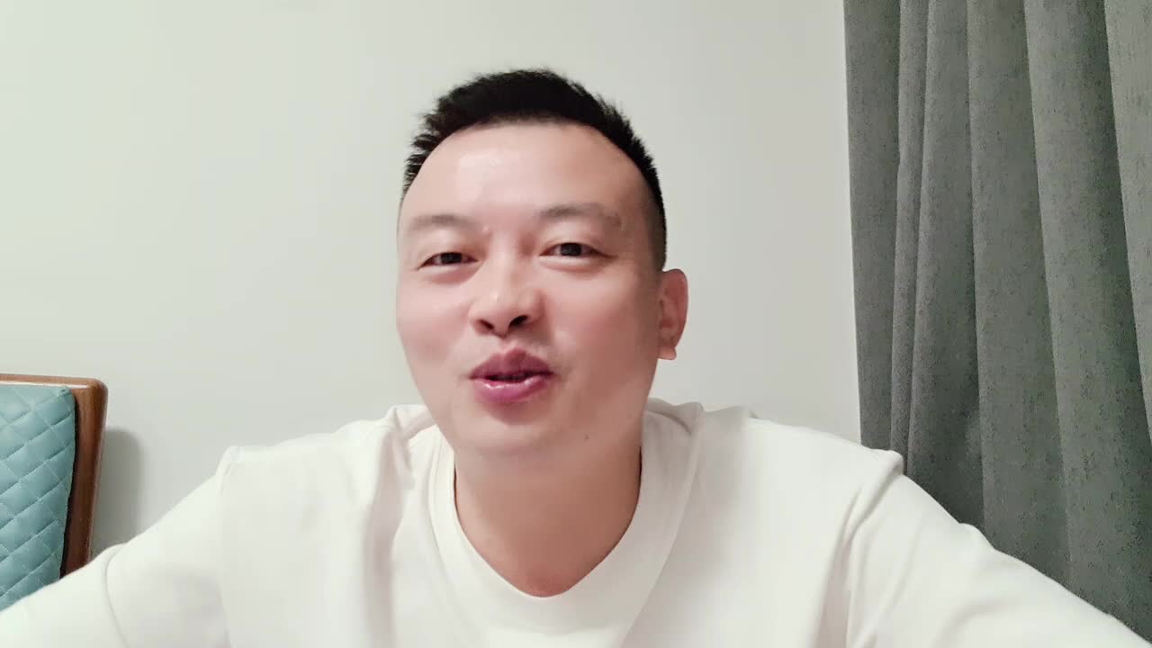 【俄罗斯教主】俄罗斯最开始的跳舞妹子，都是在酒吧抓的！