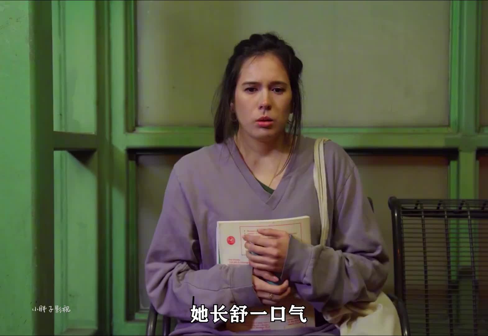 凌晨的公交站你去过吗？#白天刷不到晚上躲不掉 #恐怖短片 #微笑女人 #睡前小故事