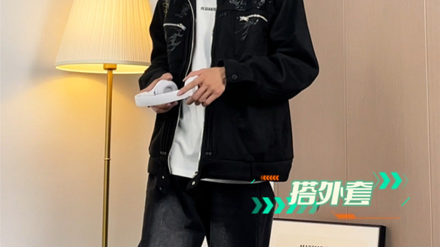 一件磨白磨得好看的黑牛仔，真的给造型省时间