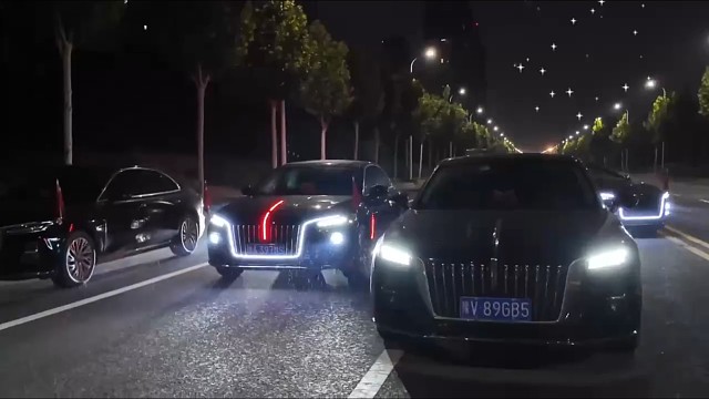 红旗让理想飞扬