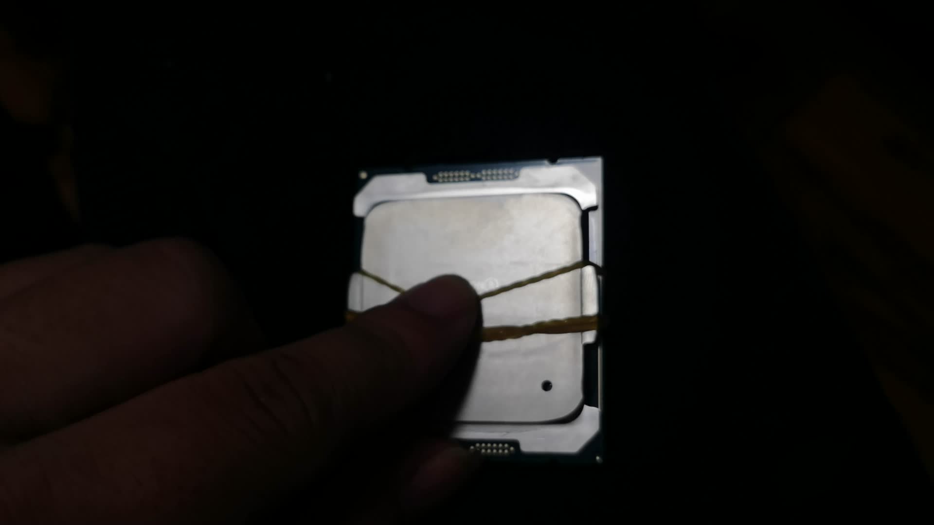 19包邮的E5 2640V4开箱