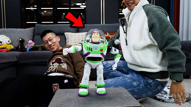 玩具真的活了！巴斯光年机器人，玩具总动员