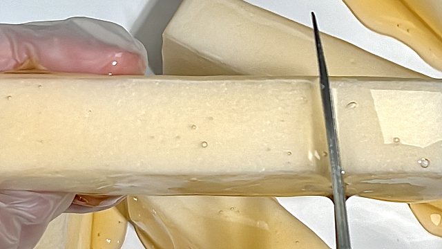 沉浸式剪一块苹果果冻条子