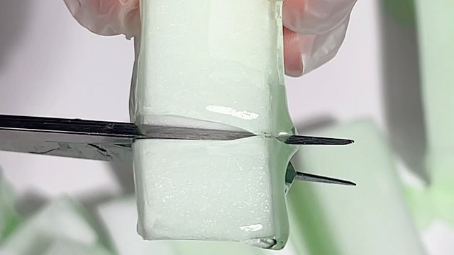 沉浸式剪芦荟果冻条子～