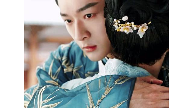 一瞬间的冲动与隐忍