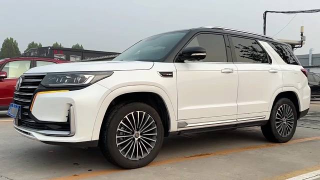 2021年3月上牌 19款长安 CS95 2.0T 两驱豪华型 新车指导价17.59万