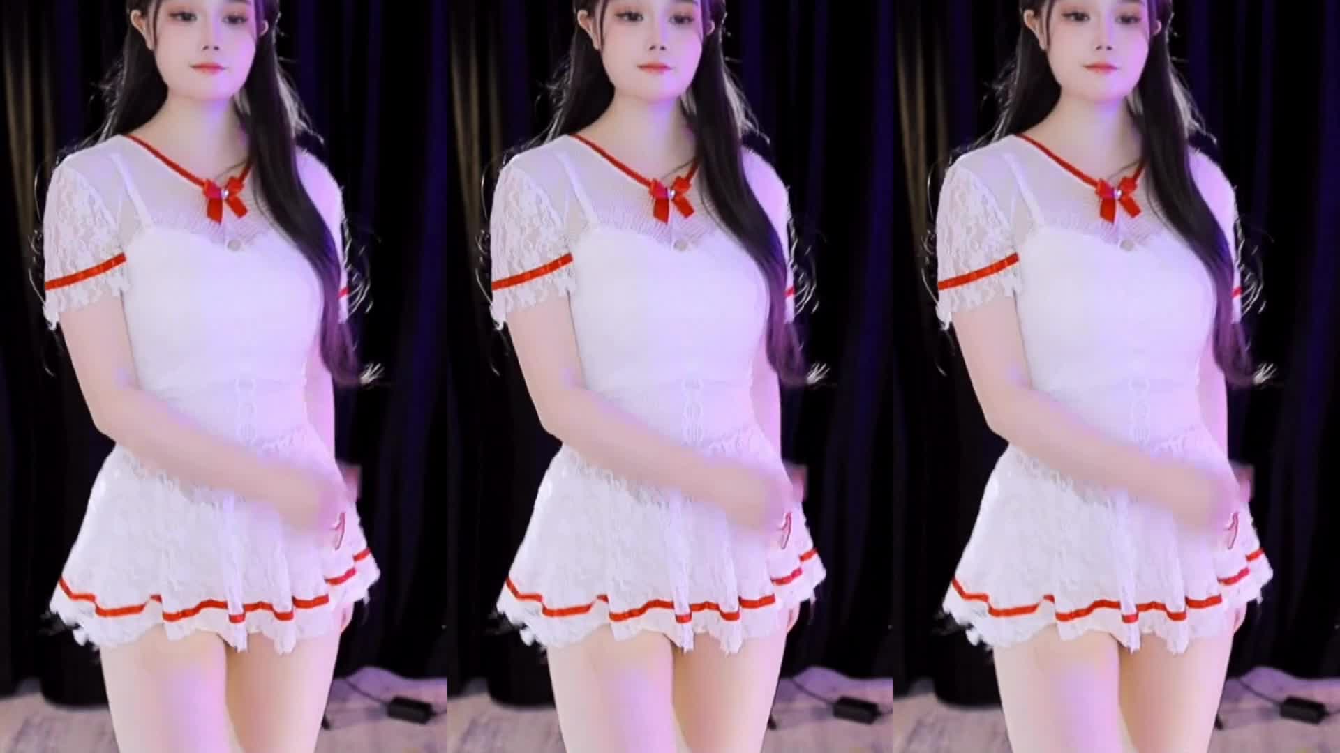 梦小雨呢_可爱美女热舞_20241025_200317