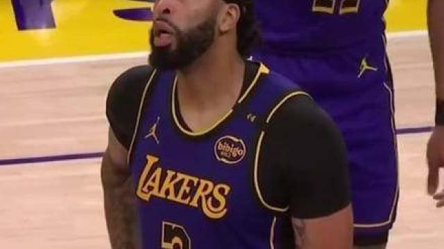 湖人22分逆转战胜太阳，这样的湖人你有多久没见过了？