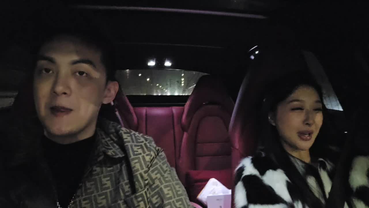 【集梦格子九】美女居然考了四次科目一才过？