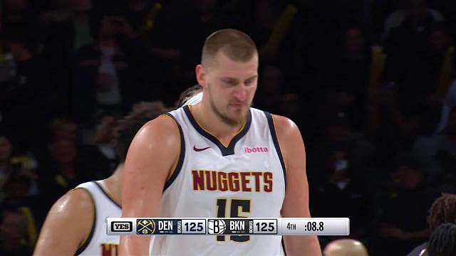 【】关键时刻还得靠你！常规时间最后时刻，掘金落后2分，约基奇罚球线附近持球背打，连续对抗碾进三秒区勾