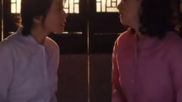 “远亲不如近邻”在这一刻被具象化了，黄玲和宋莹不似姐妹却胜似姐妹的感情让人羡慕！