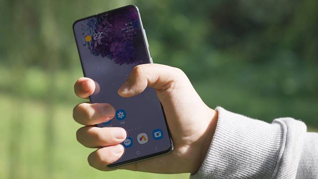 这是我用过手感最好的手机......