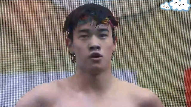 潘展乐赛后采访：我感觉挺不错的，也是比了三站终于把100自金牌拿下了。非常感谢你们来看我，然后敬请期