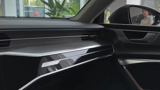 一辆60万的奥迪a7在网上虽然很普通 但这又是多少男人的梦想和一辈子努力都达不到的高度呢！