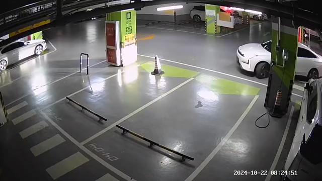 方向盘都打不明白，别开车了