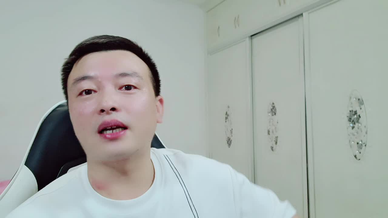 【俄罗斯教主】介绍空军给我儿子？他有女朋友！