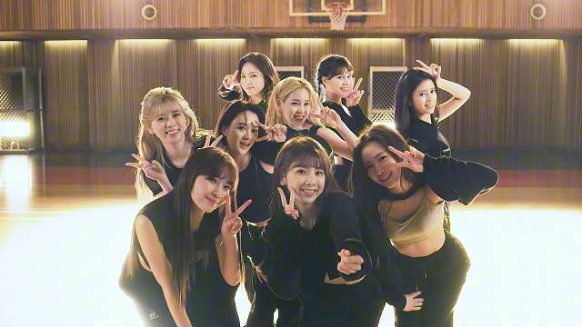 『4K镜面扒舞』NiziU-“Take a picture”镜面放大舞蹈版 放大+加亮+替换音源 扒