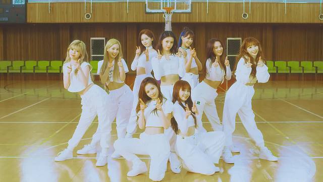 『4K镜面扒舞』NiziU-“Poppin' Shakin'”镜面放大舞蹈版 放大+加亮+替换音源 