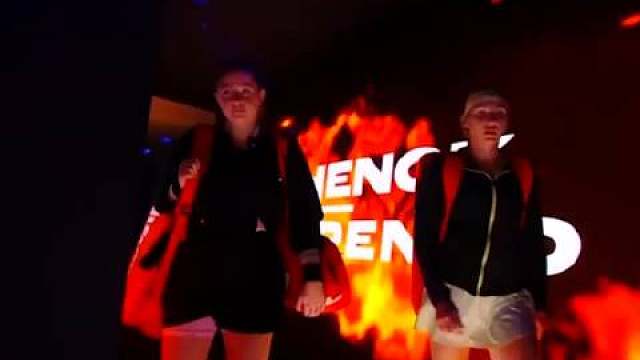 双打时间奇琴诺克/奥斯塔彭科对阵梅里查尔/佩雷兹，哪对组合会用胜利结束小组赛阶段的征程？