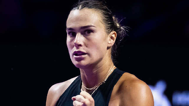 萨巴伦卡6-3、7-5击败4号种子保利尼，郑钦文7-6(4)、3-6、6-1战胜莱巴金娜萨巴伦卡两连