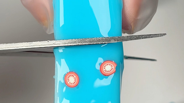 沉浸式剪蓝莓酸奶条子