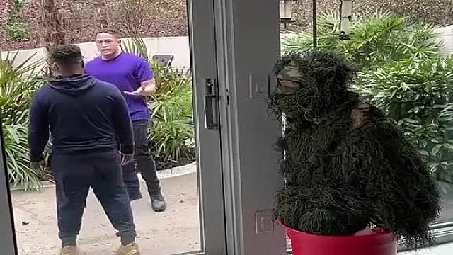 国外街头整蛊恶搞 (1057)