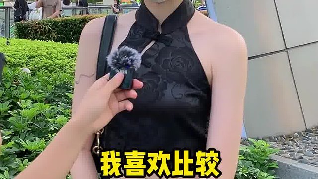 小姐姐皮肤好好喔！街头采访 宝藏女孩 那个让你心动女孩 美女
