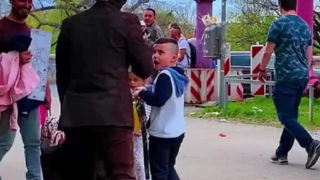 国外街头整蛊恶搞 (303)