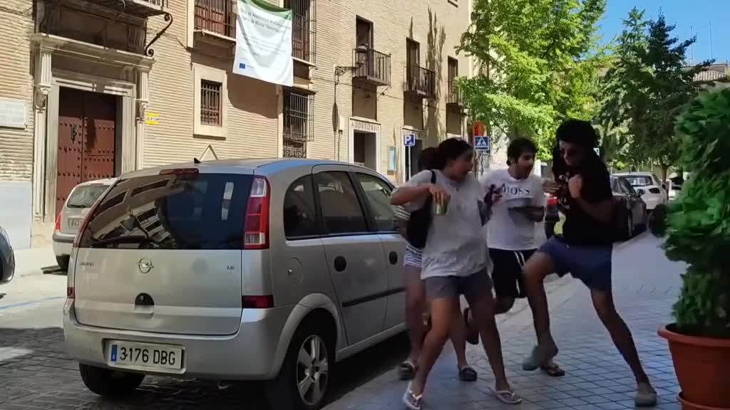 国外街头整蛊恶搞 (329)