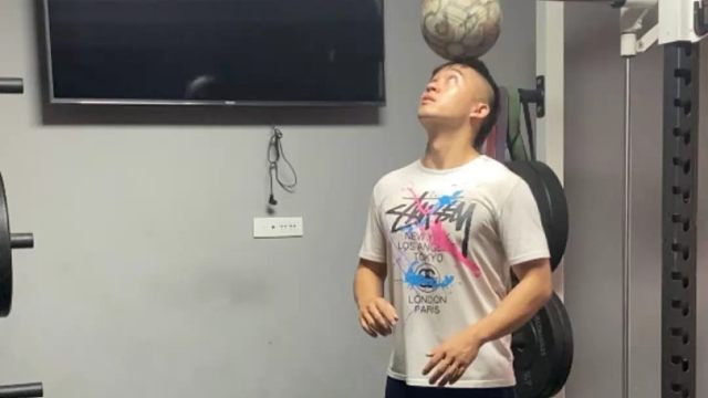 每天不来两脚都觉得少些什么 #唯有足球可安抚我 #踢球了兄弟 #随便玩玩