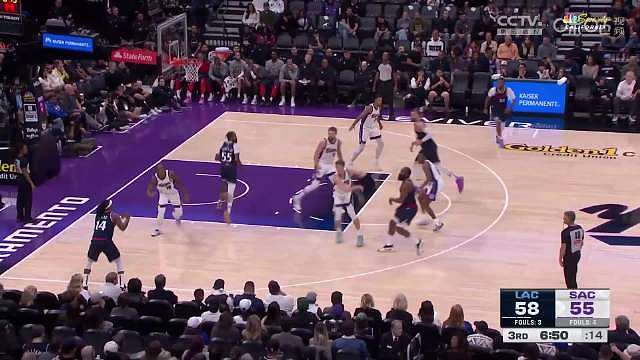 属于大胡子的里程碑时刻！哈登生涯得分超越了加内特（26071），升至NBA历史第19位。