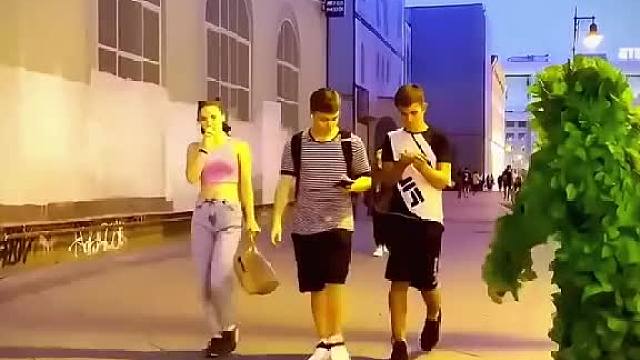 国外街头整蛊恶搞 (598)