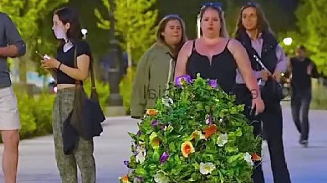 国外街头整蛊恶搞 (60)